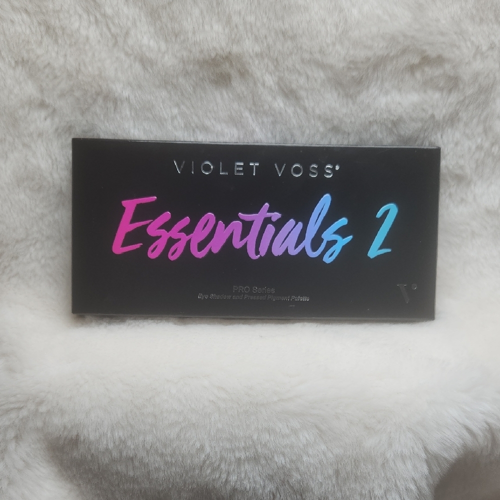 Violet Voss Essentials 2 Palette with Pink and Blue Accents